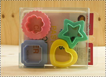  4종양면 플라스틱 쿠키커터/하트,별,꽃,사각